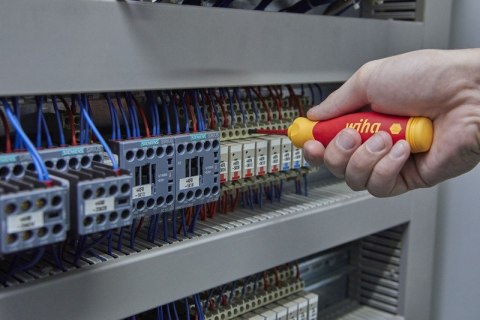 WKRĘTAK Z MAGAZYNKIEM BITÓW POCKETMAX ELECTRIC, 4 BITY WKRĘTAK Z MAGAZYNKIEM BITÓW POCKETMAX ELECTRIC, 4 BITY
